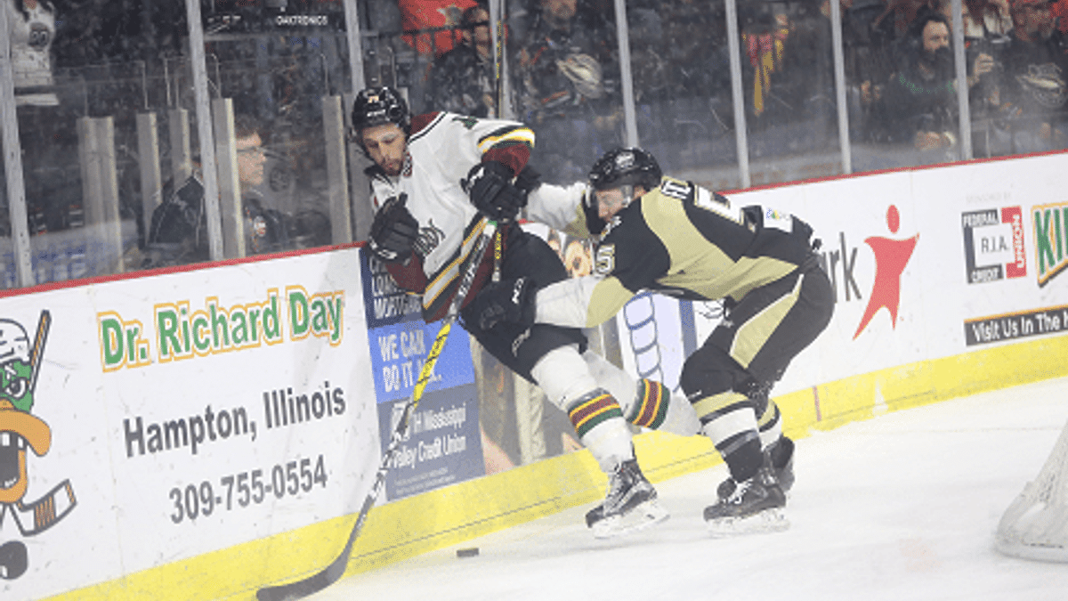 Stern&#039;s Late Strike Sends Nailers to 3-2 Win
