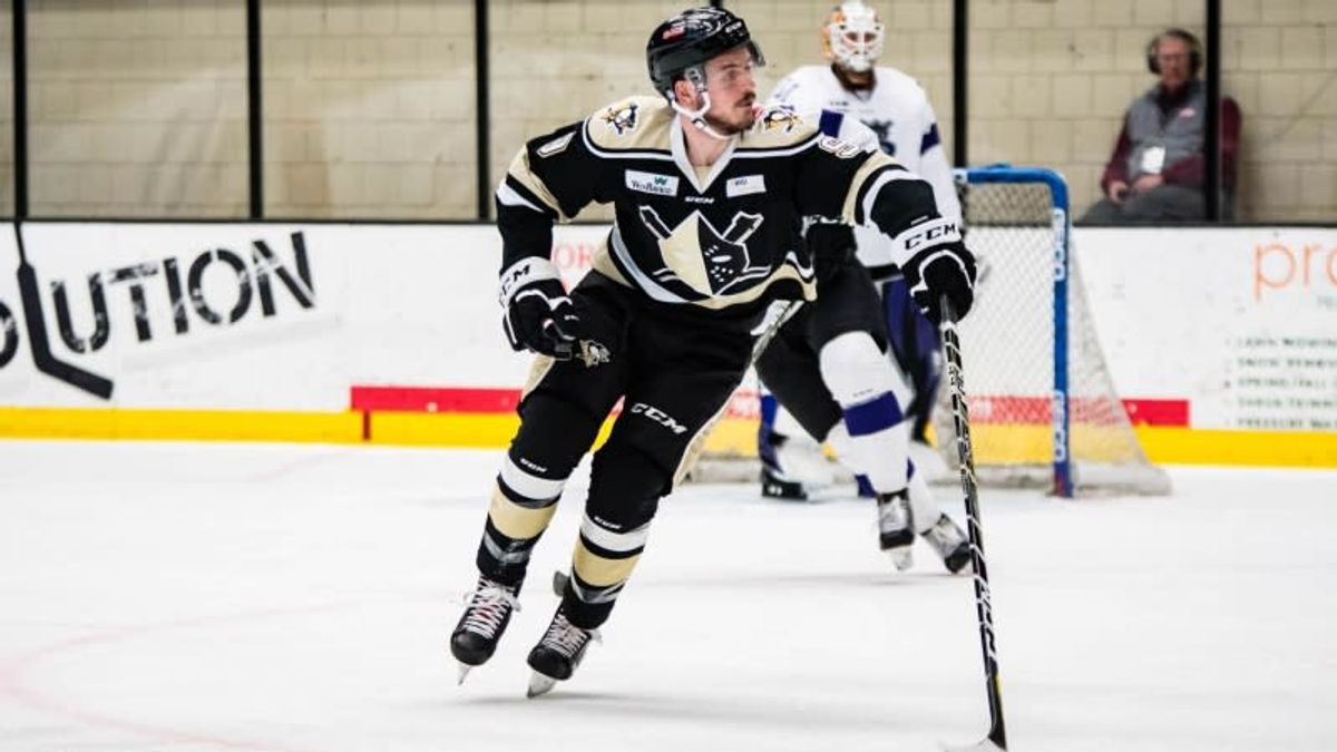 Nailers Sign Four Forwards