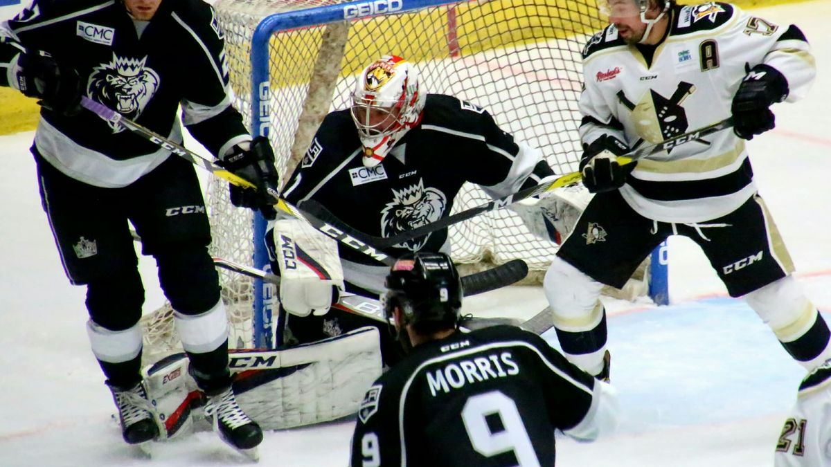 Nailers Fight Off First Place Monarchs, 4-3