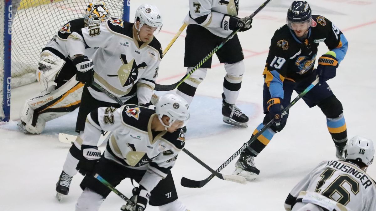 Nailers Extend Point Streak to Five in Shootout Defeat