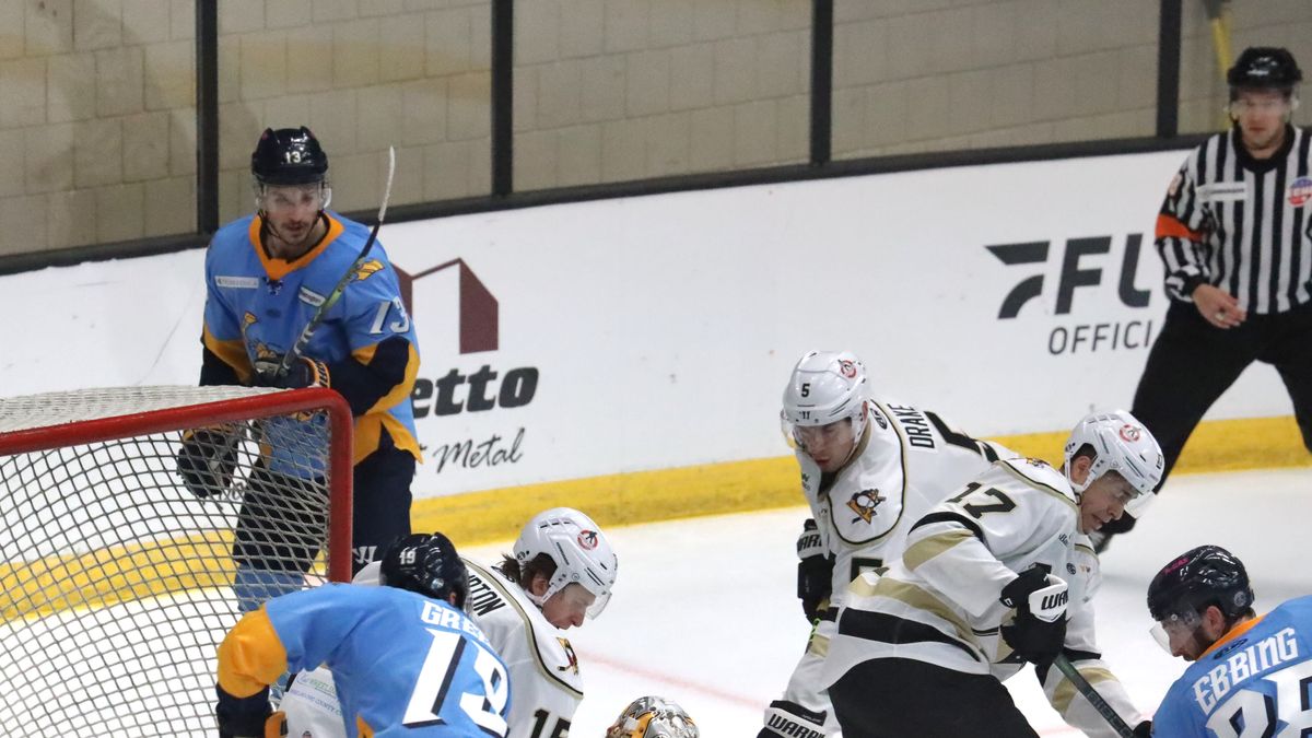 Nailers Battle Hard, but Komets Prevail on Banner Night