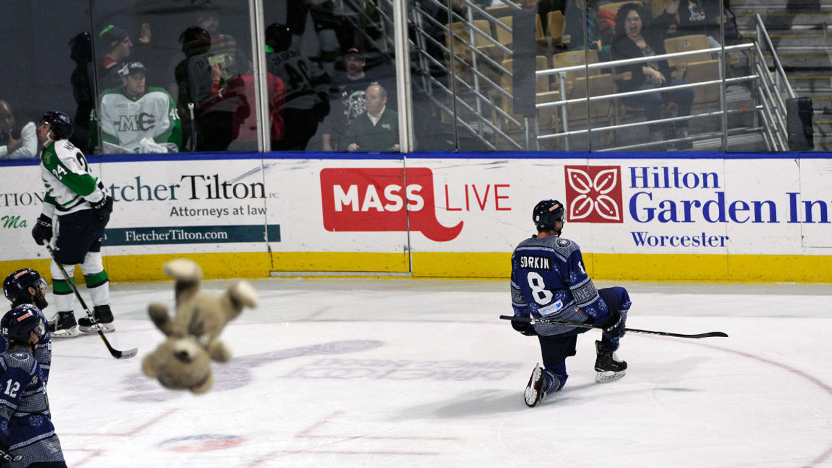 47 shots not enough for Railers in 2-1 shootout home loss to Mariners
