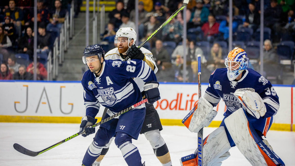 Worcester Falls 4-3 in Overtime to the Growlers
