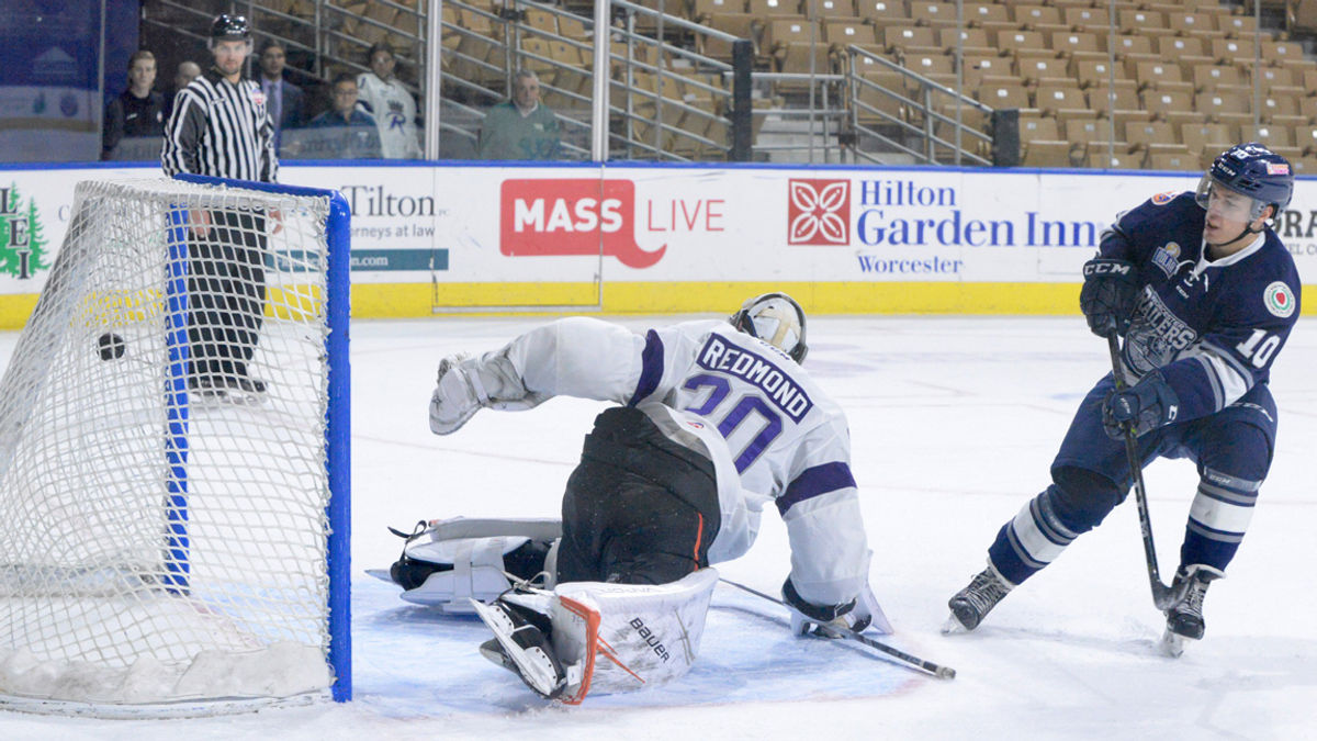 Railers school Royals in shootout in front of 6,043 on Wednesday morning