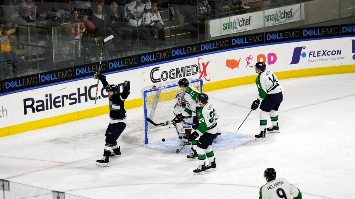 Railers dazzle in home opener in front of 8,853 at DCU Center