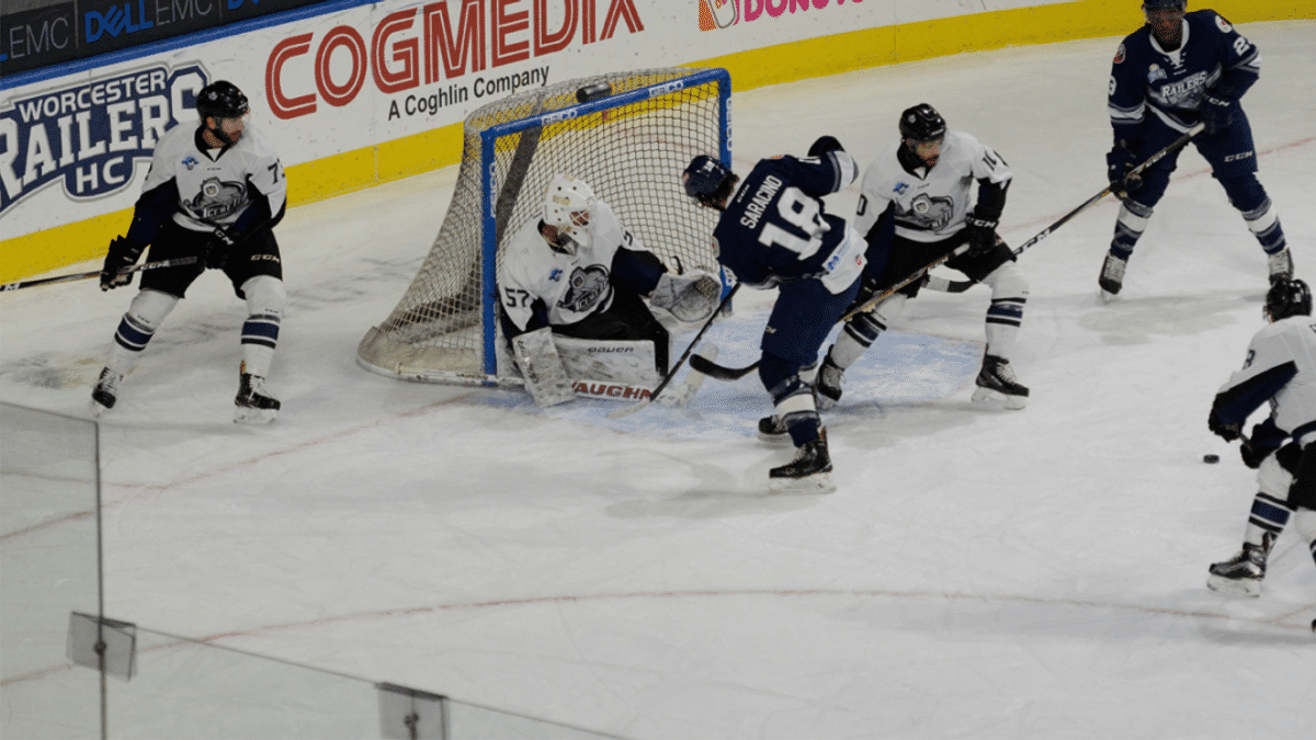 Railers open eleven game homestand with 5-3 loss to Icemen