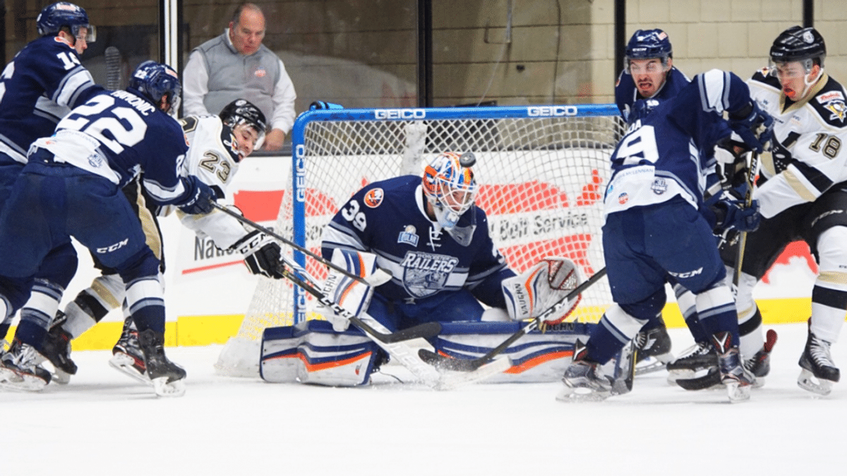Nailers top Railers in shootout